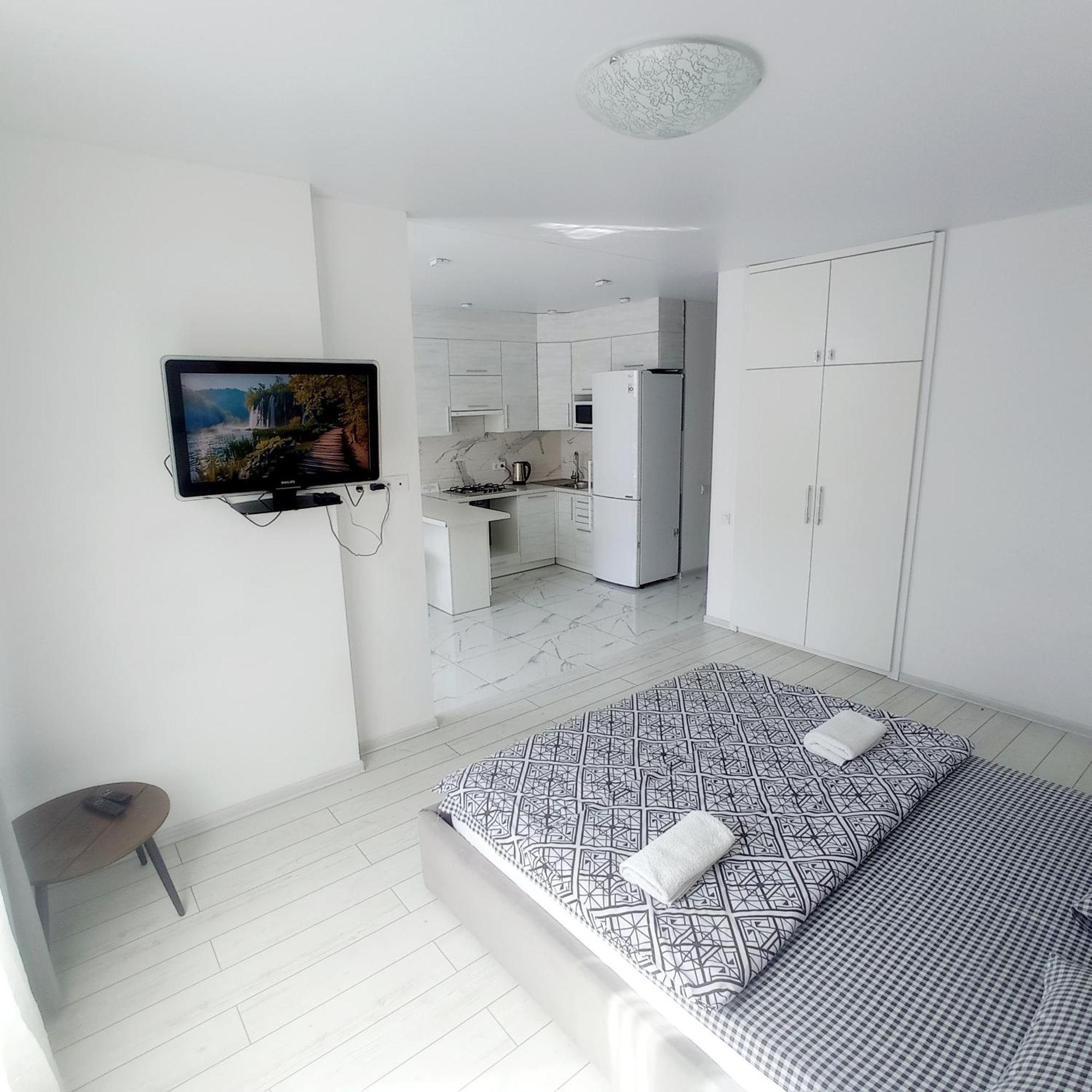 Новобудова Сам Центр Жк "Семицвіт" Apartment Lviv Exterior photo