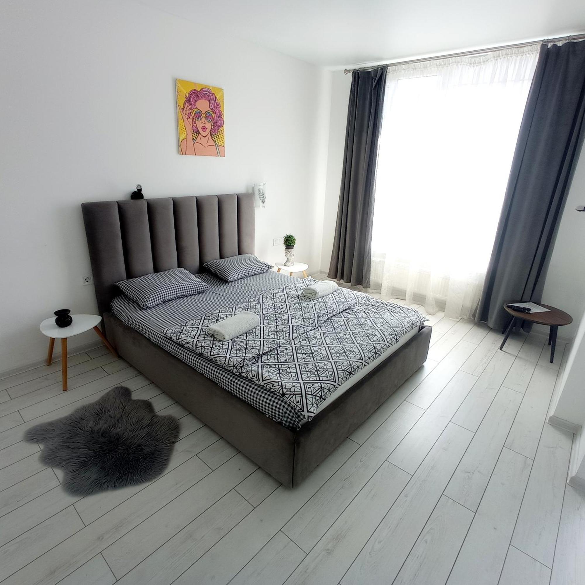 Новобудова Сам Центр Жк "Семицвіт" Apartment Lviv Exterior photo