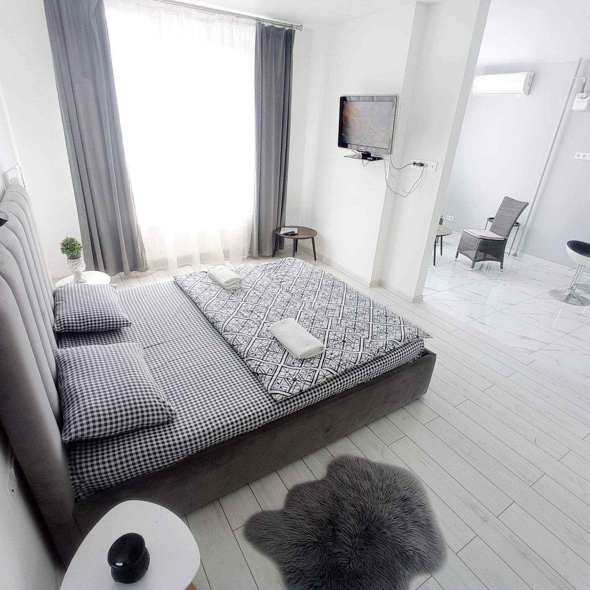 Новобудова Сам Центр Жк "Семицвіт" Apartment Lviv Exterior photo