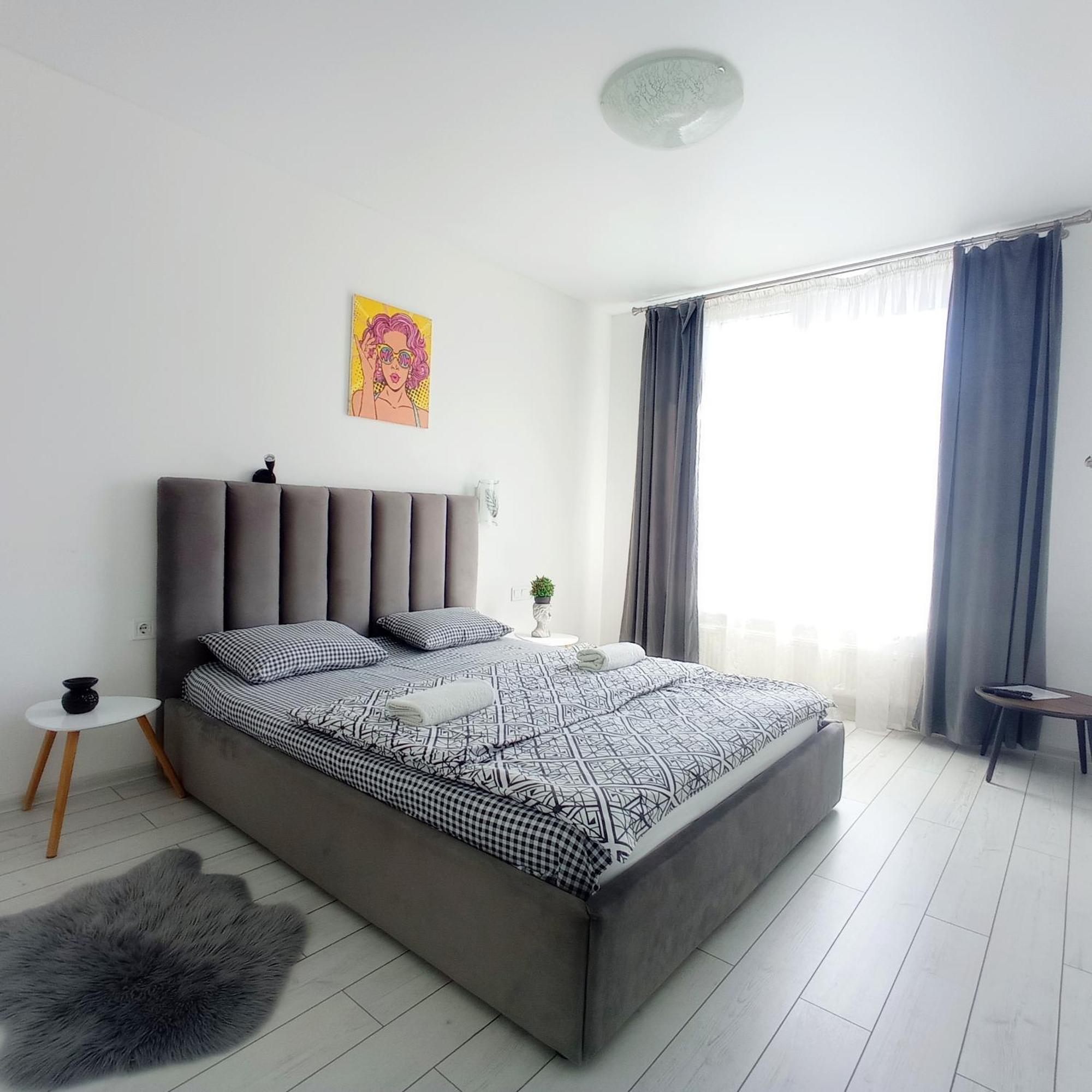 Новобудова Сам Центр Жк "Семицвіт" Apartment Lviv Exterior photo